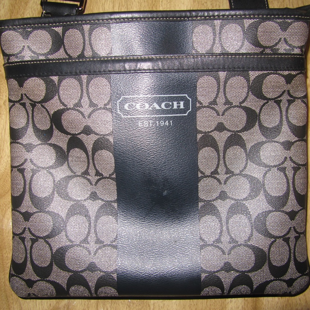 Purse - Picture 2 of 6